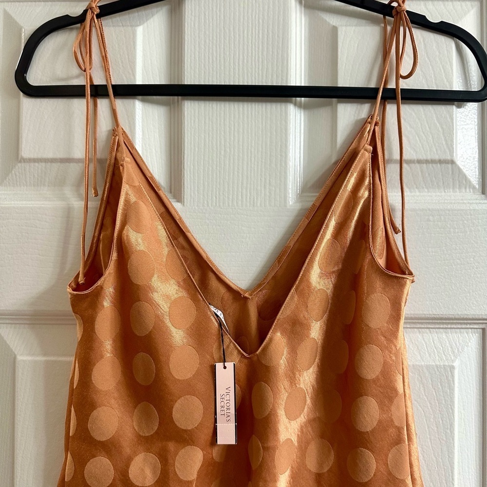 Victoria's Secret Polka Dot Top NWT XS - Picture 3 of 5